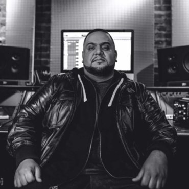A-Villa: from Chicago with the golden touch