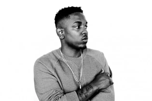 Kendrick Lamar approach to hip hop fashion: slim gold chain