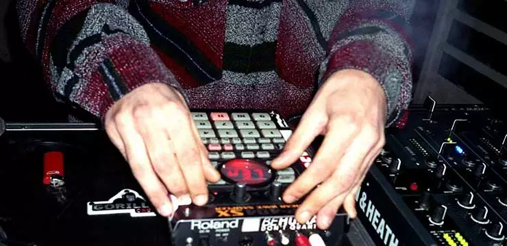 Odeeno making beats on a Roland SP-404
