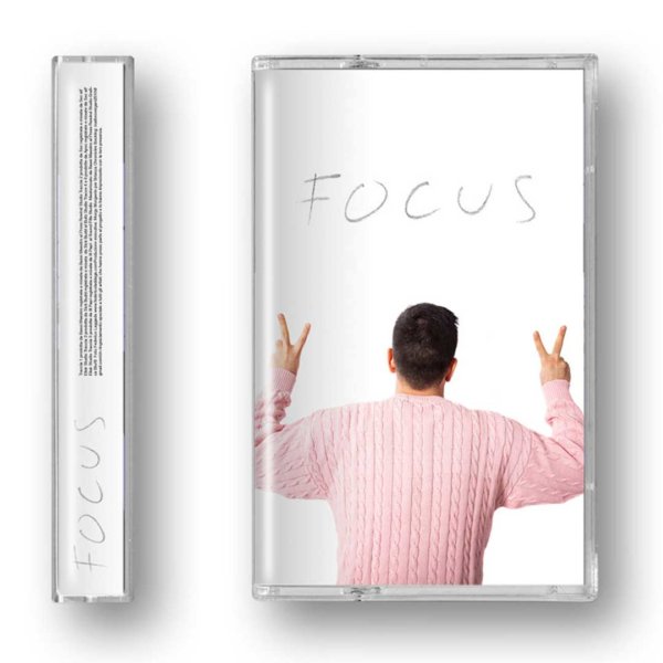 Jay Vas “Focus” album cover. A bold, minimalist design featuring the rapper/producer’s unflinching attitude. The imagery reflects the album’s themes of resilience and disillusionment, with deep, corrosive sounds, powerful drums, and raw synth arrangements driving its seven tracks. A stark, unapologetic statement from a pivotal voice in Italian hip-hop.