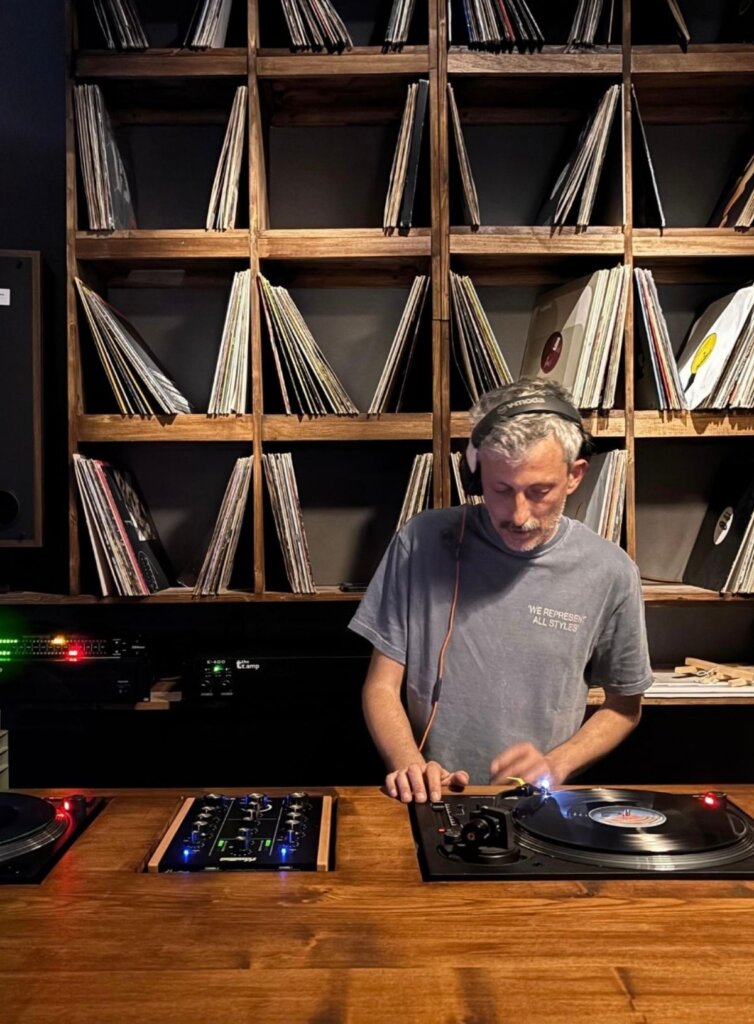 Valerio Delphi playing records in Polo Listening Bar in Frosinone, Italy 